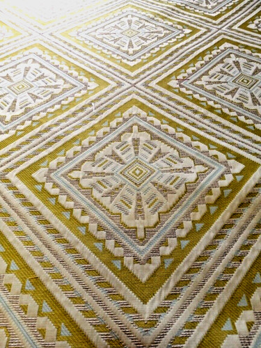 Diamond damask raised - raised, pattern